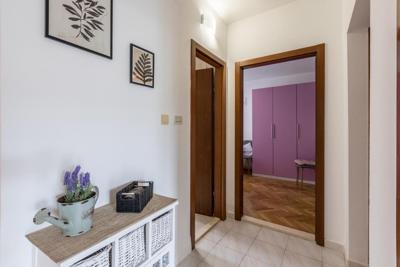 Citrus Accommodation Kastela Exterior photo