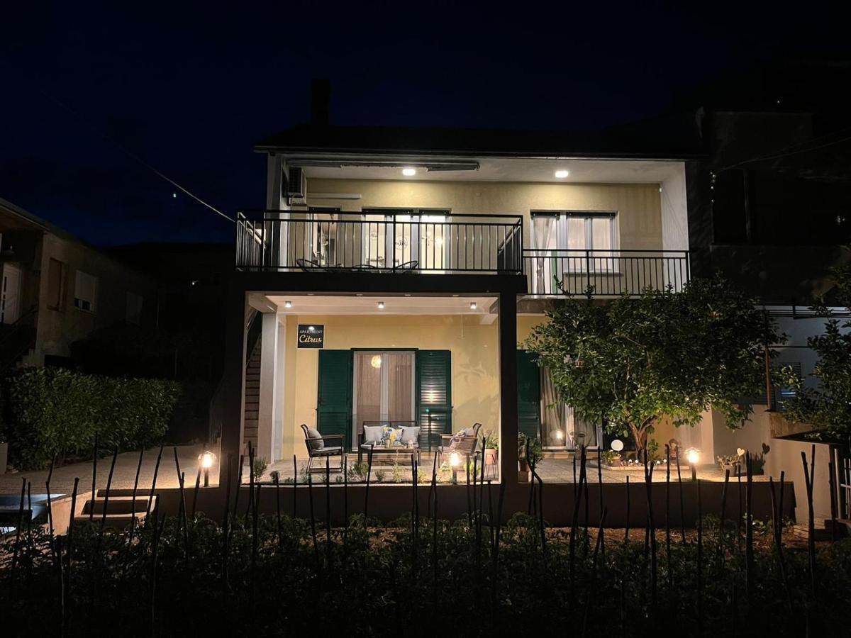 Citrus Accommodation Kastela Exterior photo